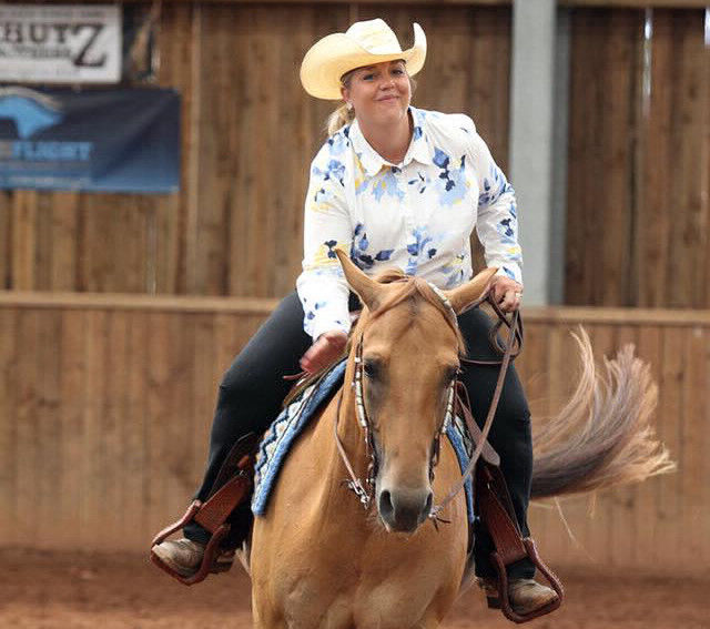 Clare Hatchard competing in her Collection 33 Custom Saddle Blanket
